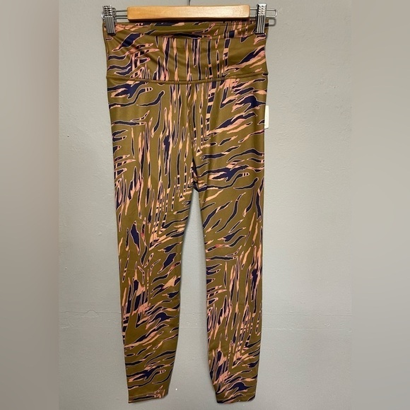 NWT JoyLab Riley abstract animal print leggings. Size XS - Picture 1 of 9